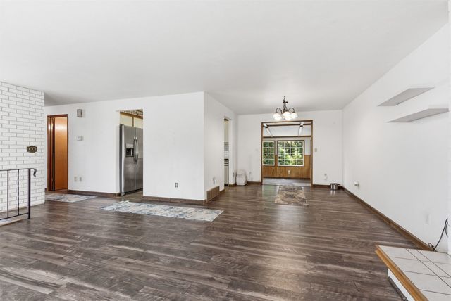 216 Gregory Dr, Cheney, WA 99004