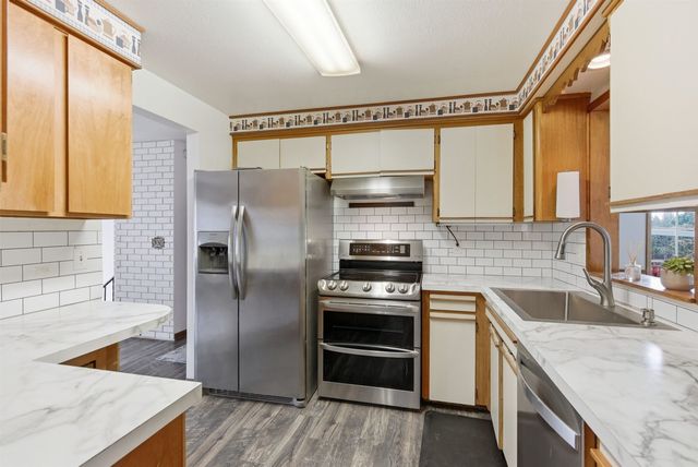 216 Gregory Dr, Cheney, WA 99004
