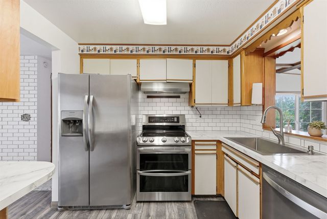 216 Gregory Dr, Cheney, WA 99004