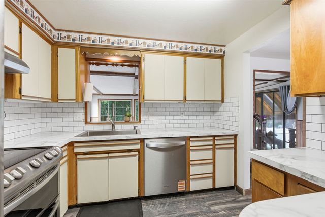 216 Gregory Dr, Cheney, WA 99004