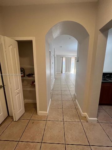 7250 NW 177th St 104-16, Hialeah, FL 33015