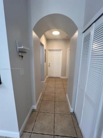 7250 NW 177th St 104-16, Hialeah, FL 33015