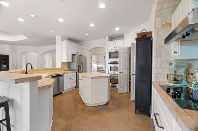 1426 Shelton Ranch RD, Dripping Springs, TX 78620