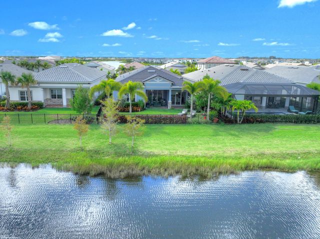 10389 Northbrook Circle, Palm Beach Gardens, FL 33412