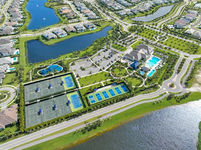 10389 Northbrook Circle, Palm Beach Gardens, FL 33412