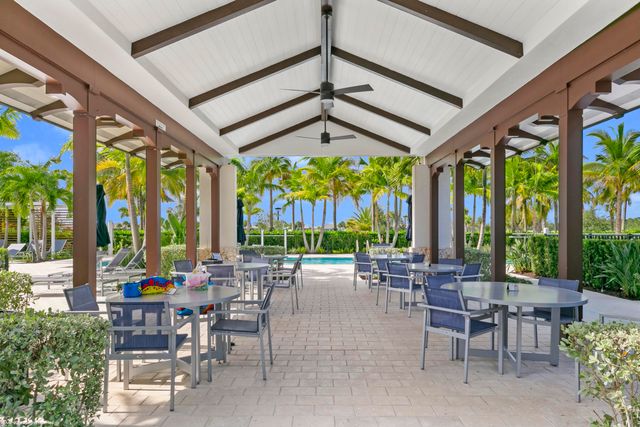 10389 Northbrook Circle, Palm Beach Gardens, FL 33412