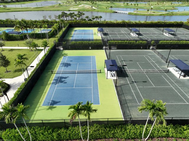 10389 Northbrook Circle, Palm Beach Gardens, FL 33412