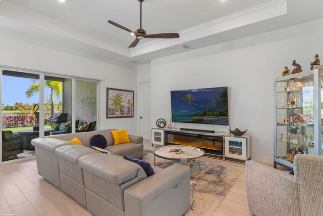 10389 Northbrook Circle, Palm Beach Gardens, FL 33412