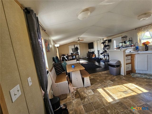 100 Reavis Drive, Kempner, TX 76539
