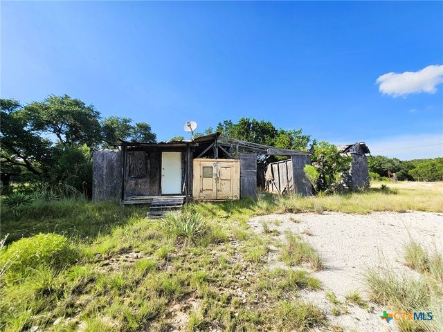 100 Reavis Drive, Kempner, TX 76539