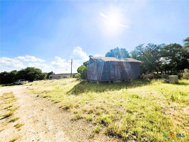 100 Reavis Drive, Kempner, TX 76539