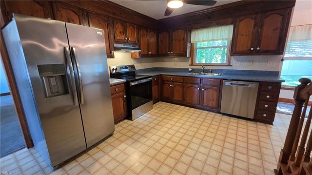 725 Luray TER, Chesapeake, VA 23322
