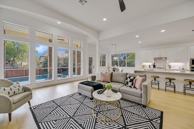 7017 Viridian LN, Austin, TX 78739