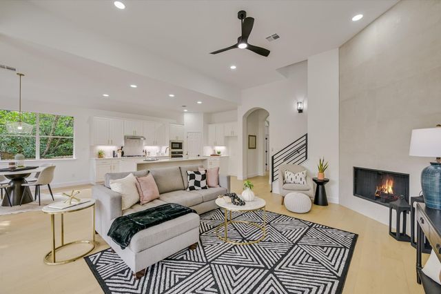 7017 Viridian LN, Austin, TX 78739