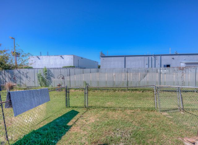 2138 Airline Drive, Bossier City, LA 71111