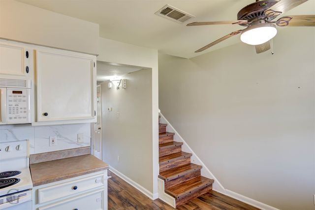 2138 Airline Drive, Bossier City, LA 71111