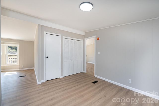 1143 Cheyenne Oaks Drive, Claremont, NC 28610