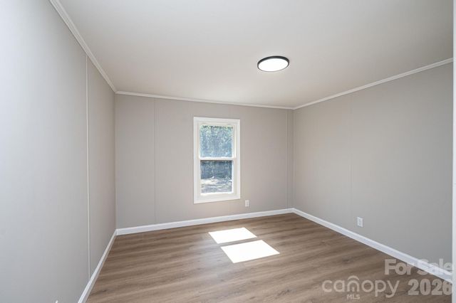 1143 Cheyenne Oaks Drive, Claremont, NC 28610