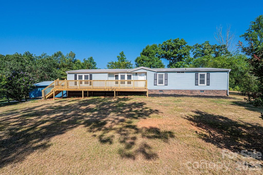 1143 Cheyenne Oaks Drive, Claremont, NC 28610