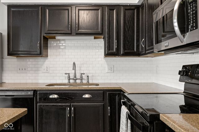 1129 Nantucket Drive, Cicero, IN 46034