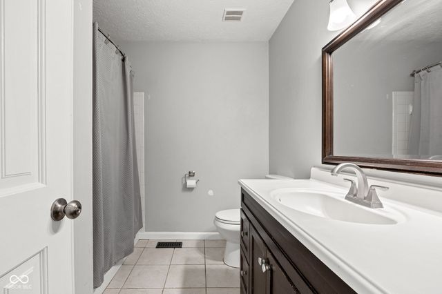 1129 Nantucket Drive, Cicero, IN 46034