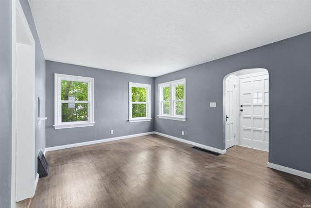 413 Pasadena Drive, Fort Wayne, IN 46807
