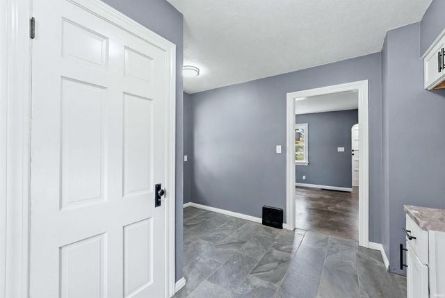 413 Pasadena Drive, Fort Wayne, IN 46807