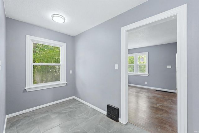 413 Pasadena Drive, Fort Wayne, IN 46807