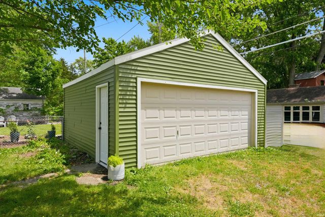 413 Pasadena Drive, Fort Wayne, IN 46807