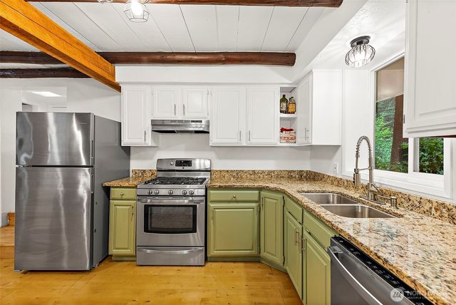 5232 Kinney Rd SW, Olympia, WA 98512