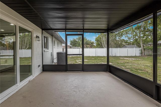 2710 LAKEWOOD LANE, Eustis, FL 32726