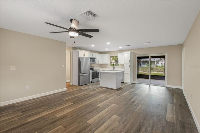 2710 LAKEWOOD LANE, Eustis, FL 32726