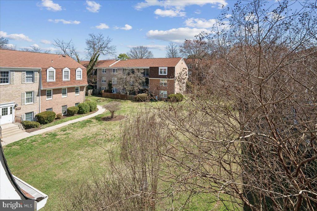 Image 10 of property listing at 778 QUINCE ORCHARD BLVD #201, Gaithersburg, MD 20878