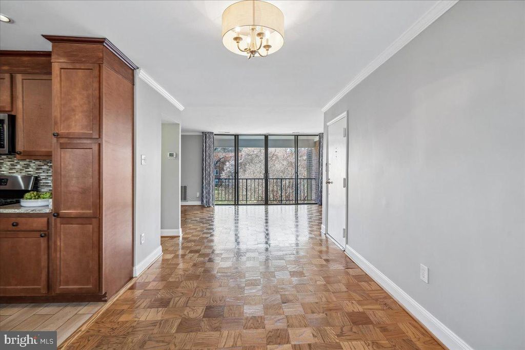 Image 14 of property listing at 778 QUINCE ORCHARD BLVD #201, Gaithersburg, MD 20878