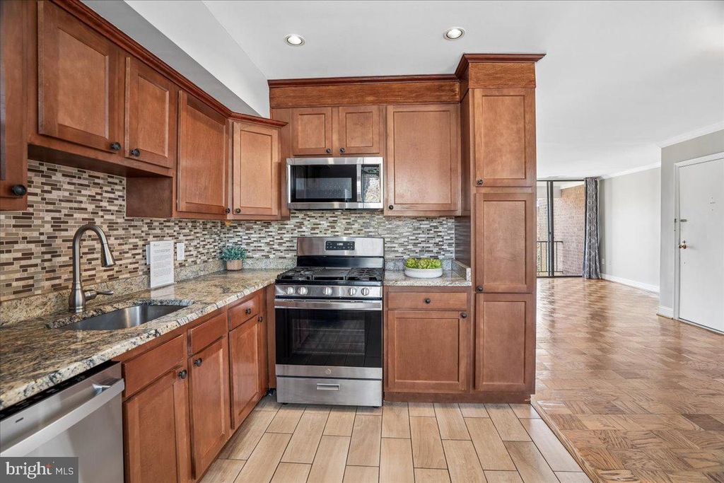 Image 17 of property listing at 778 QUINCE ORCHARD BLVD #201, Gaithersburg, MD 20878