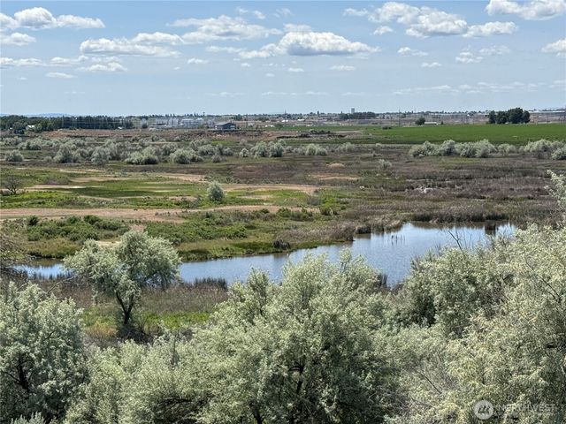 8708 Road K Road NE, Moses Lake, WA 98837