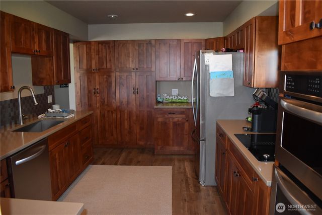 8708 Road K Road NE, Moses Lake, WA 98837