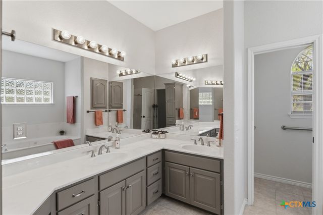 105 Old Campbell Road, Seguin, TX 78155