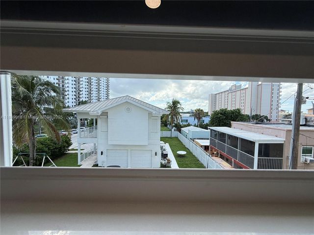 901 S Surf Rd 306, Hollywood, FL 33019