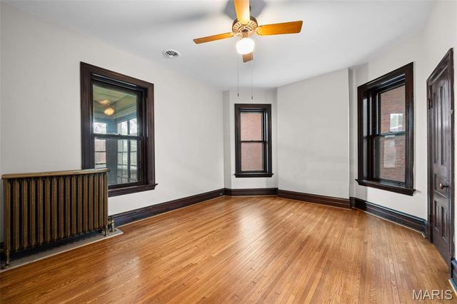 3537 Crittenden Street, St Louis, MO 63118