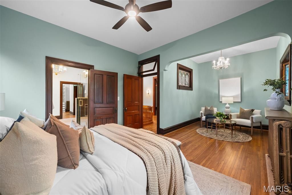 Image 20 of property listing at 3537 Crittenden Street, St Louis, MO 63118