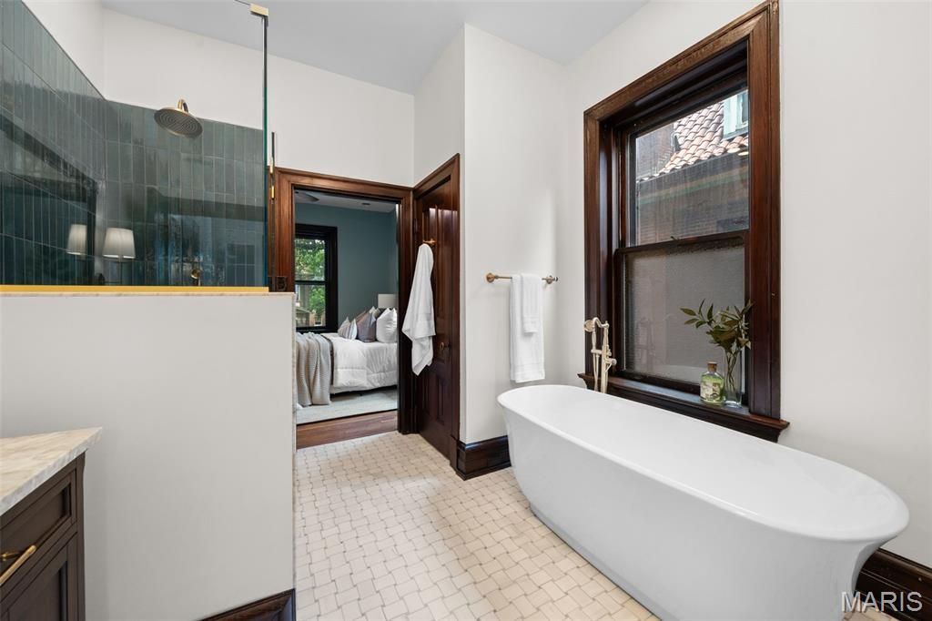 Image 24 of property listing at 3537 Crittenden Street, St Louis, MO 63118