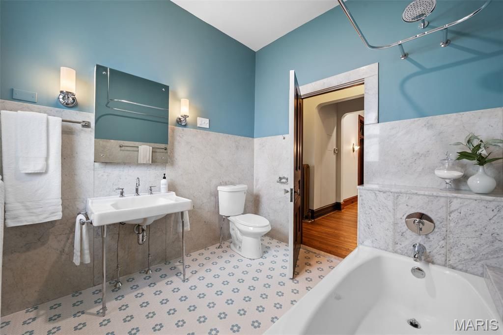 Image 28 of property listing at 3537 Crittenden Street, St Louis, MO 63118