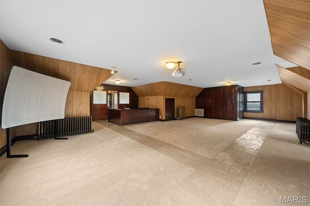 Image 34 of property listing at 3537 Crittenden Street, St Louis, MO 63118