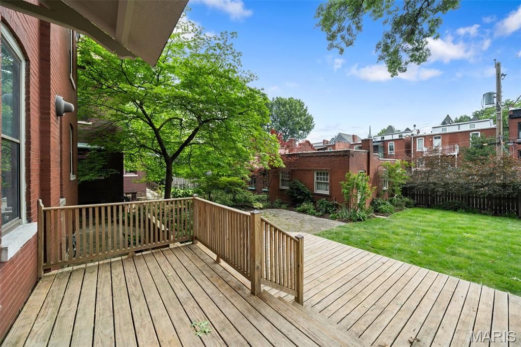Image 37 of property listing at 3537 Crittenden Street, St Louis, MO 63118