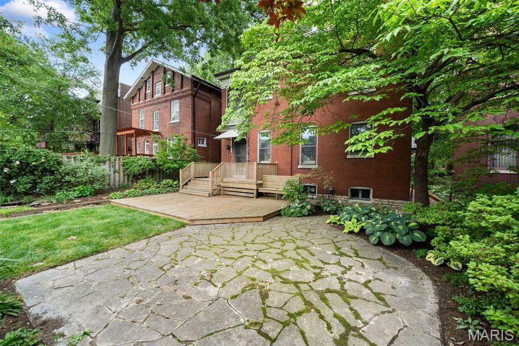 Image 38 of property listing at 3537 Crittenden Street, St Louis, MO 63118
