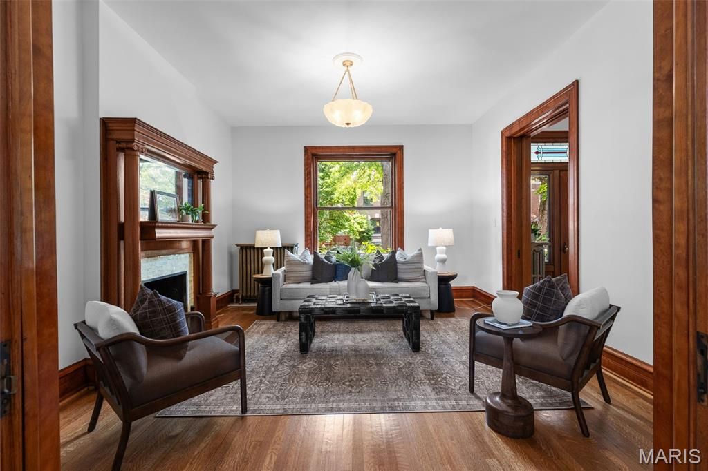 Image 9 of property listing at 3537 Crittenden Street, St Louis, MO 63118