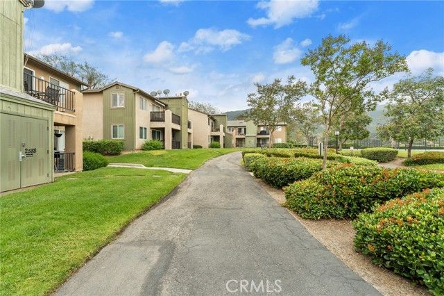 2588 Avenida Del Vista J202, Corona, CA 92882