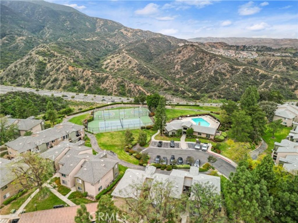 2588 Avenida Del Vista J202, Corona, CA 92882