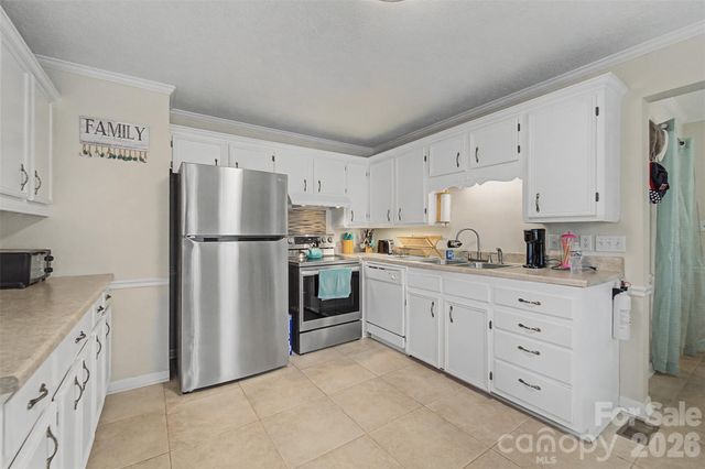 57 Melody Lane, Maggie Valley, NC 28751